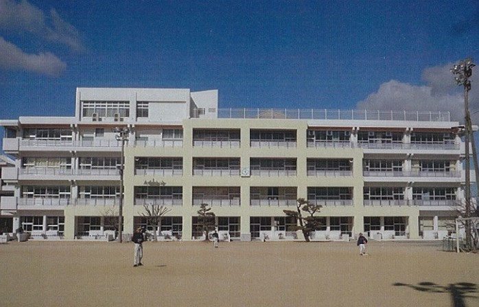 Aizumi-Minami Elementary School Seismic Reinforcement and Major Refurbishment