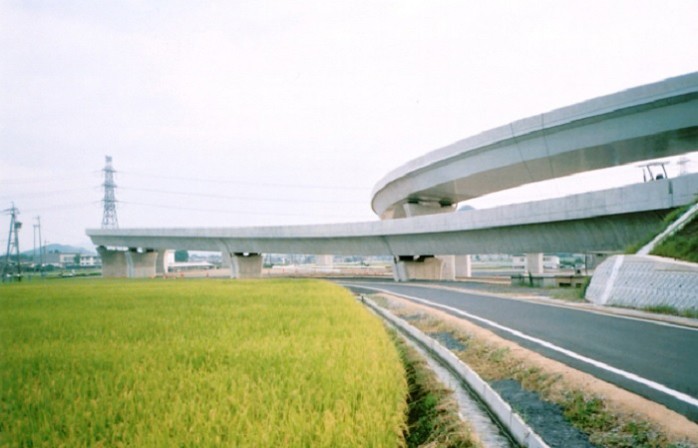 東海北陸自動車道美濃関ジャンクションランプ橋（下部工）