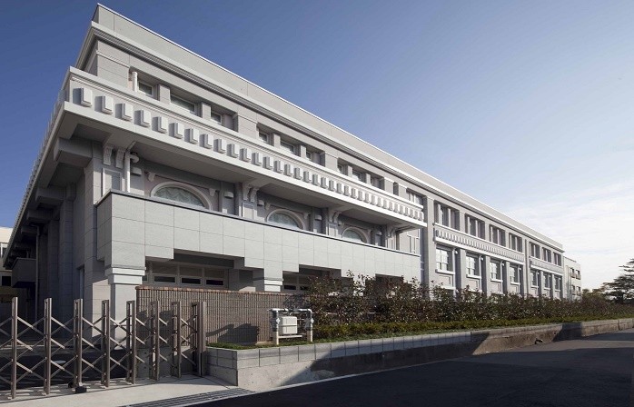 Senshin High School Special Building