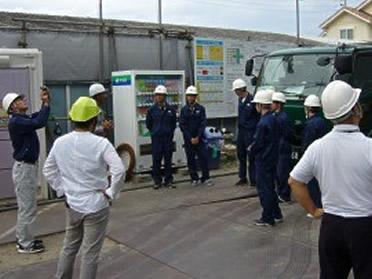 「和歌山県立和歌山工業高等学校 建築科」 の学生を招いて、作業所見学会を開催しました。